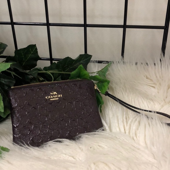Coat wristlet - Picture 1 of 5